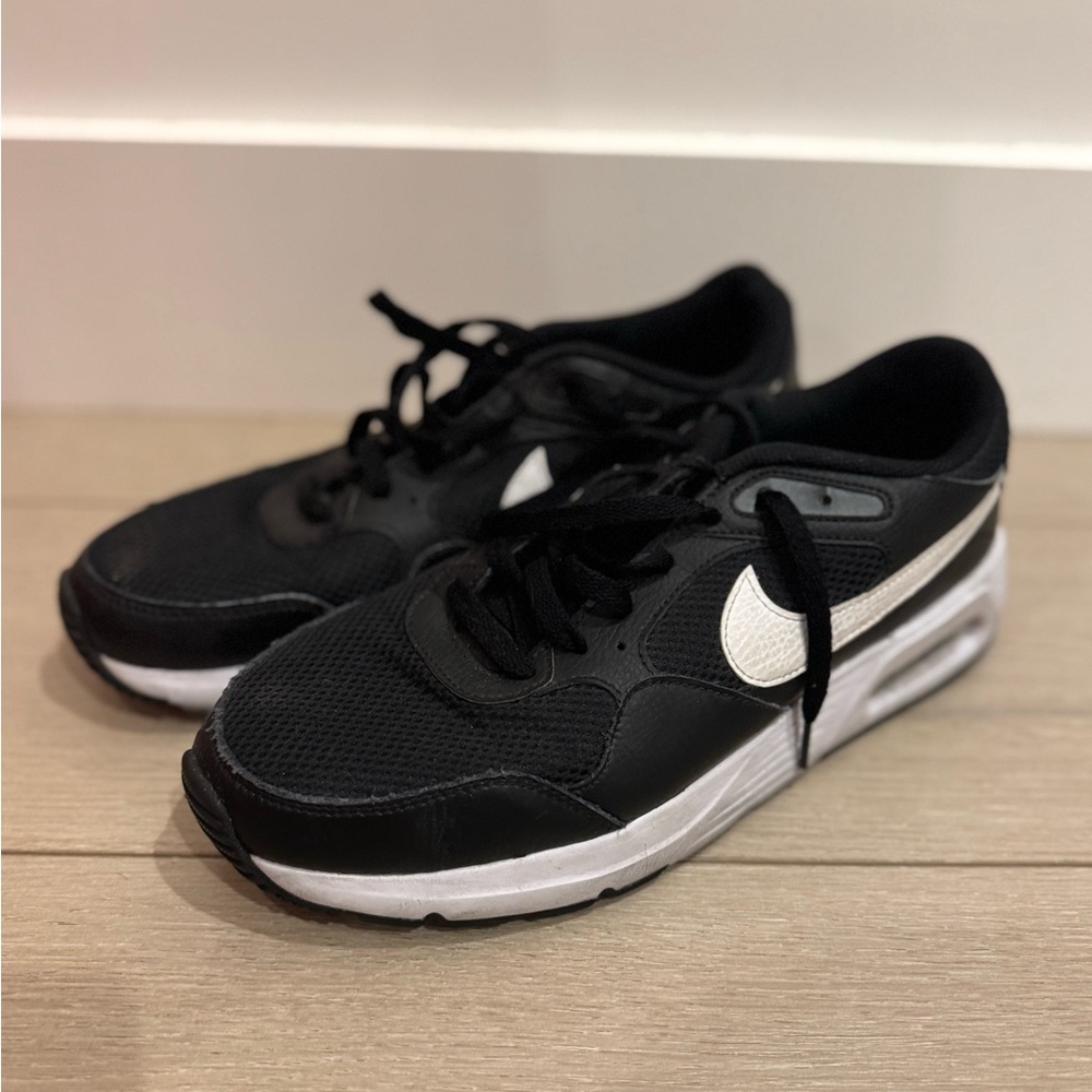 Nike Black and White Men's Sneakers